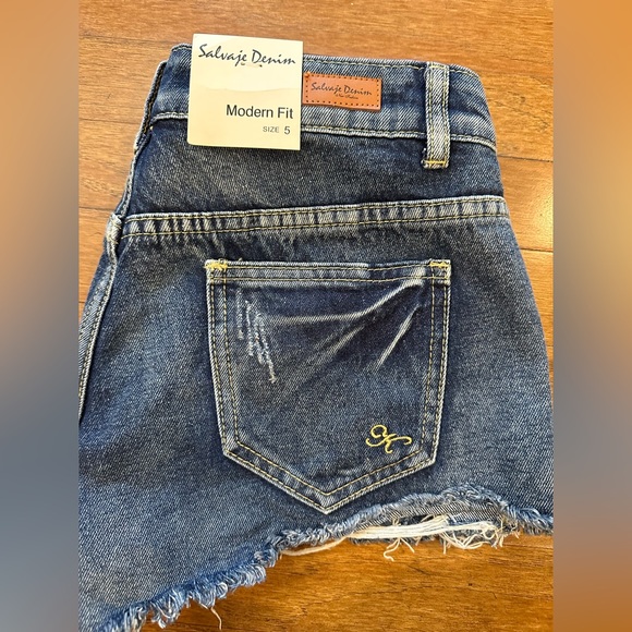 Brand New Salvaje Denim Shorts Sz 5 - Picture 7 of 7